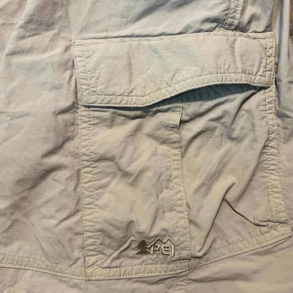 REI Mens Hiking Fishing Cargo Shorts Size medium - Picture 3 of 5